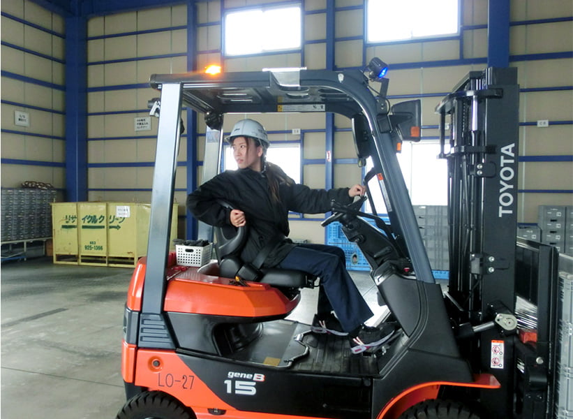 行動力と勇気、自らを進化させる人材を求めています